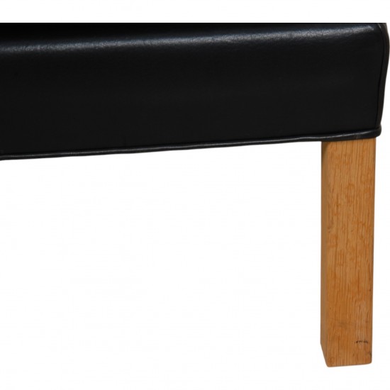 For Sale | Børge Mogensen 2202 ottoman in black leather